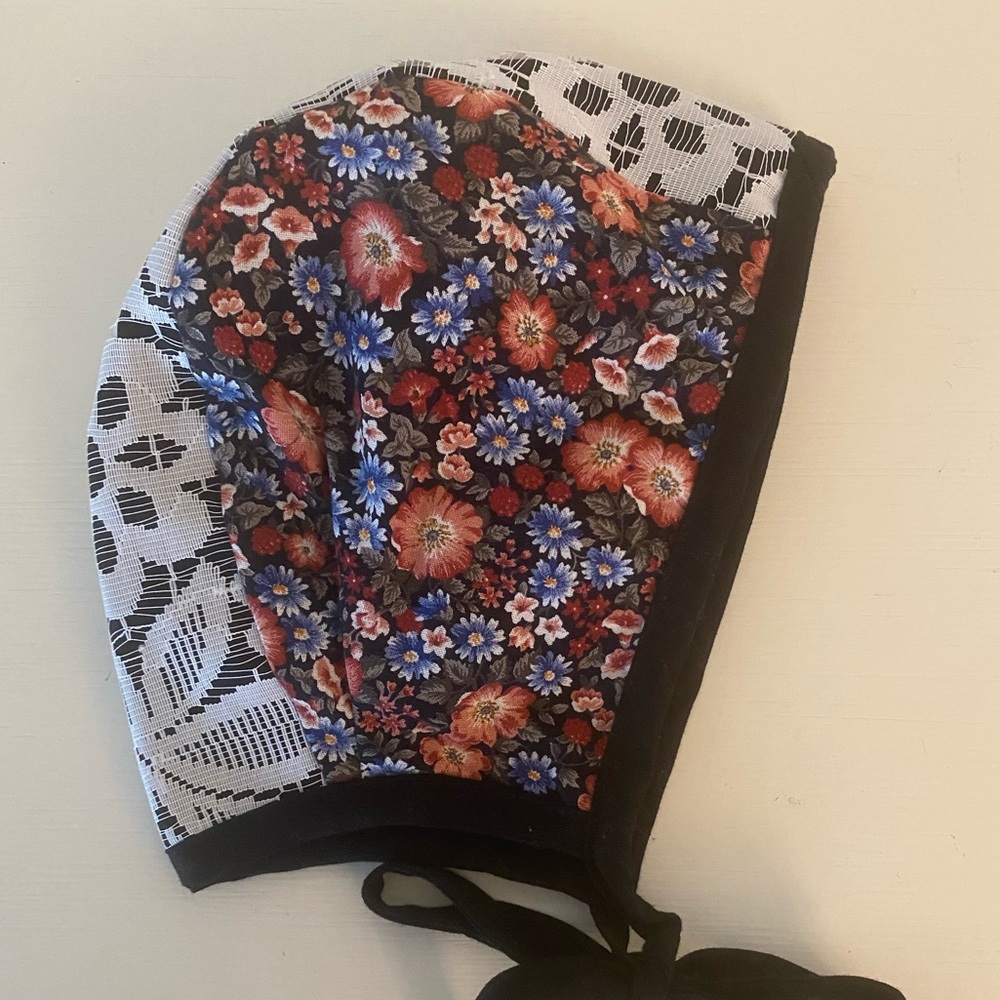 SAA Bonnet EUC 6/12